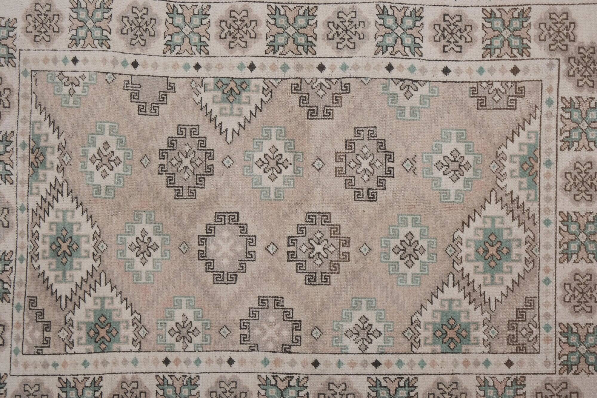 Vintage Turkish rug handmade 199x251 cm