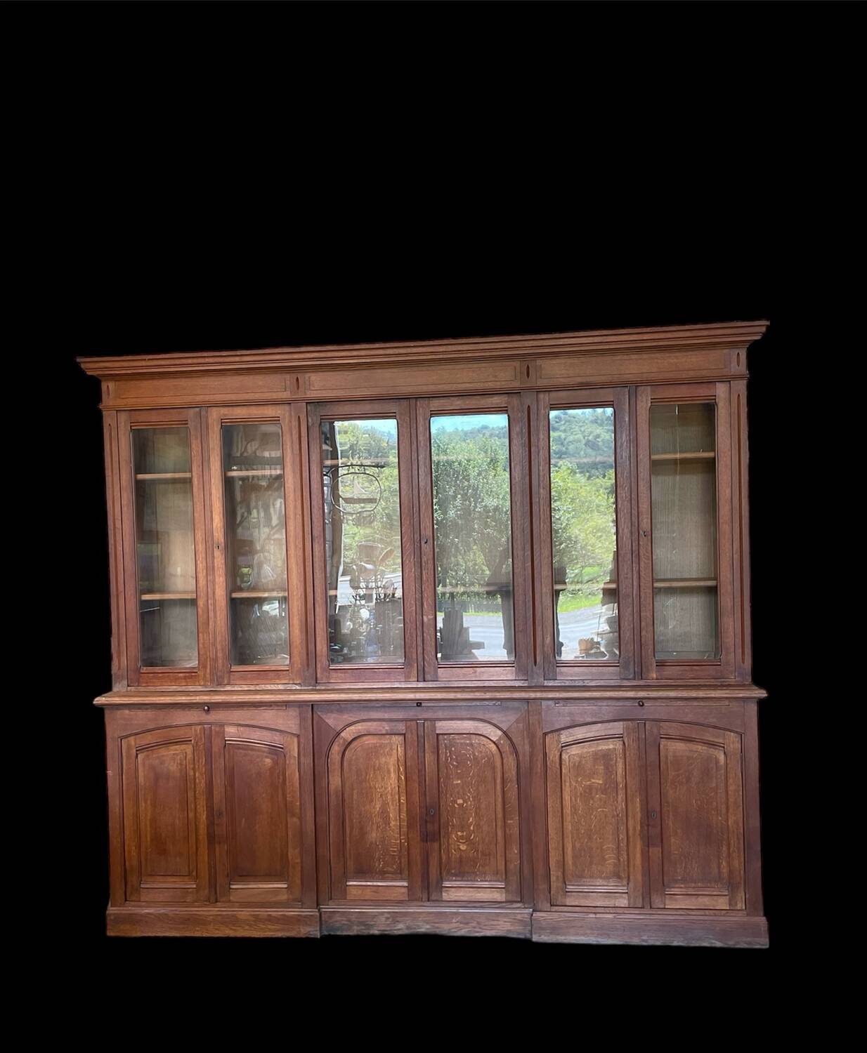 Large two-body showcase library