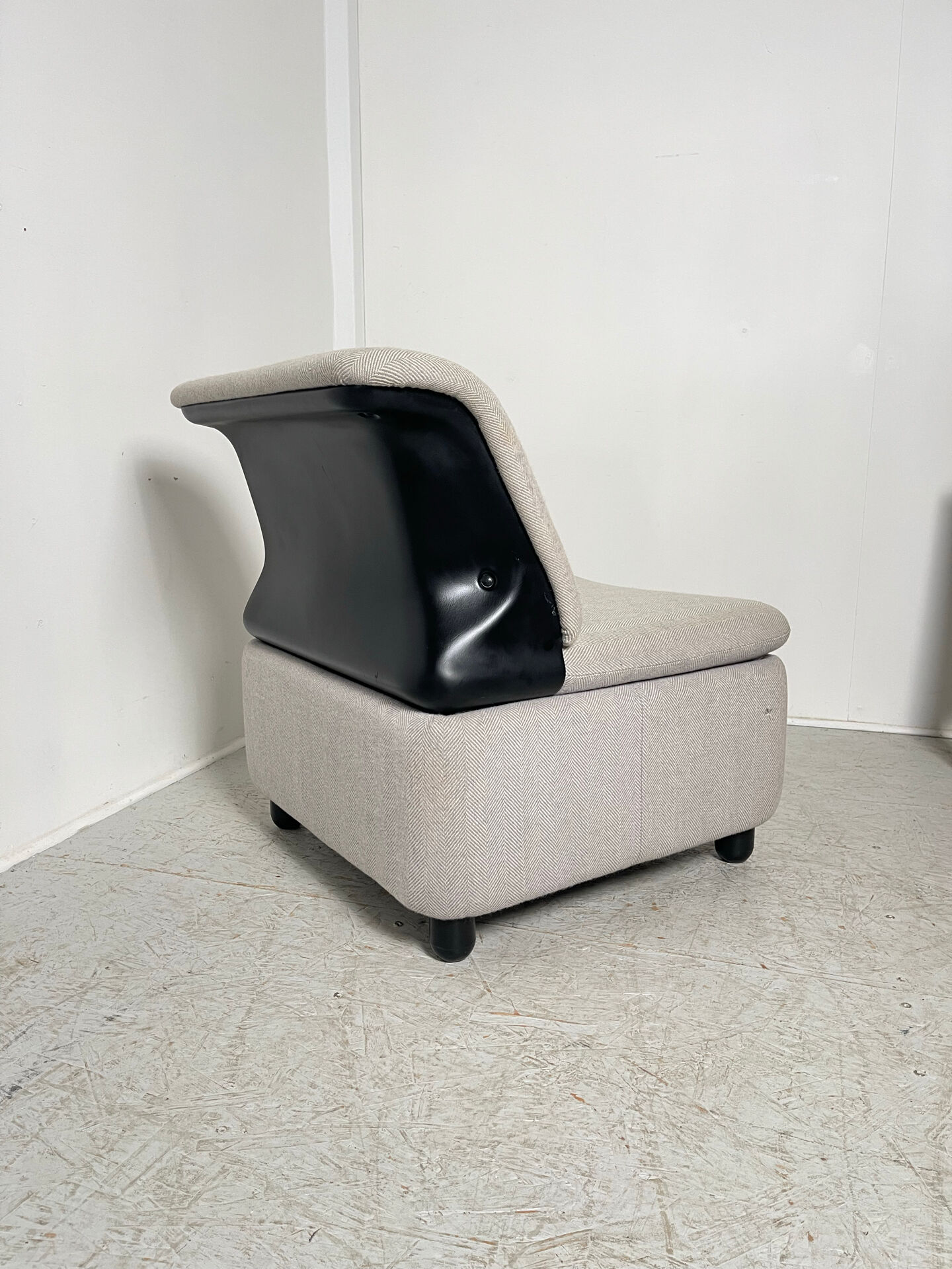 Armchair 1980