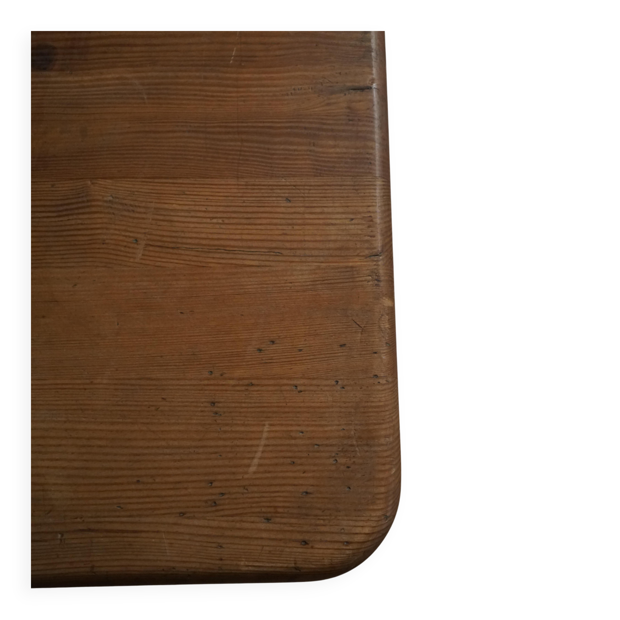 Swedish solid pine dining table from the mid-20th century, Åby Möbelfabrik, 1940s.