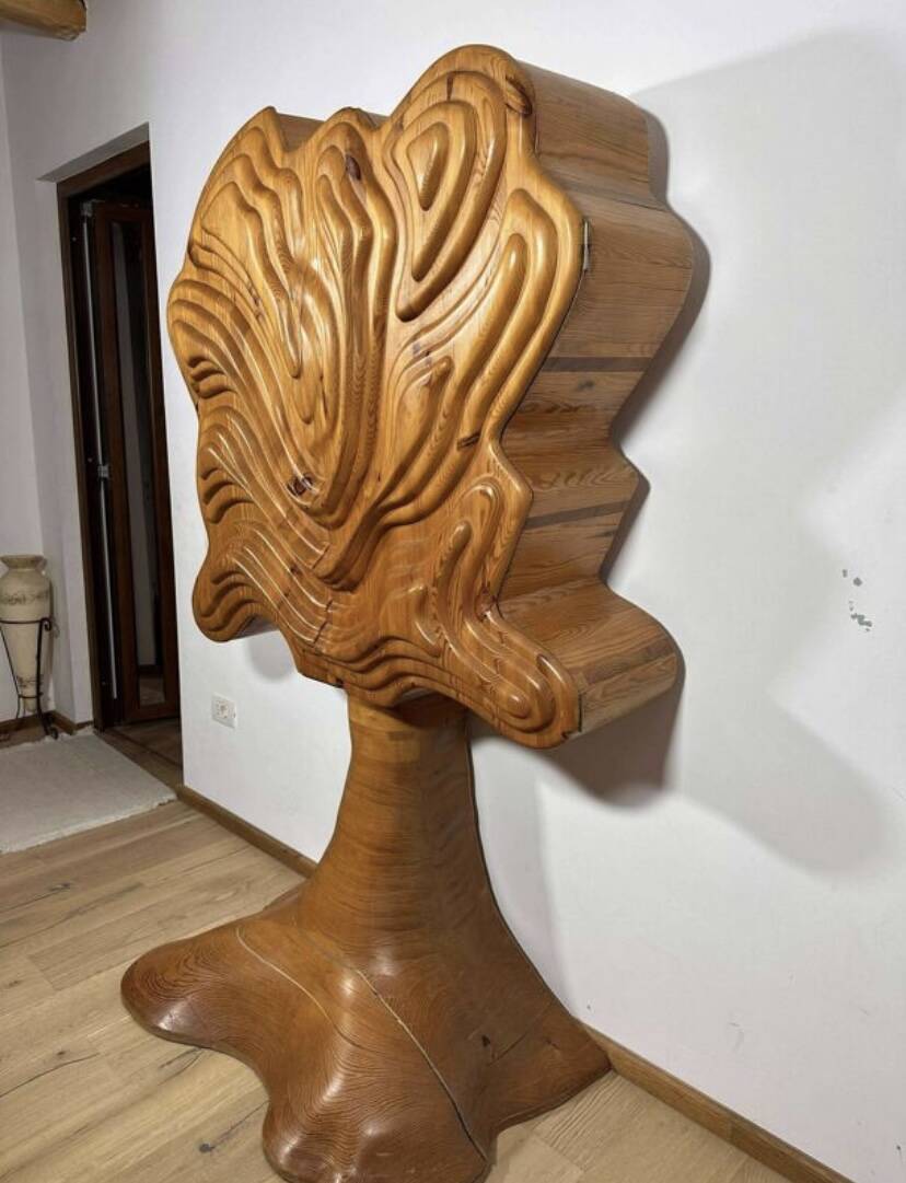 Tree-shaped wardrobe