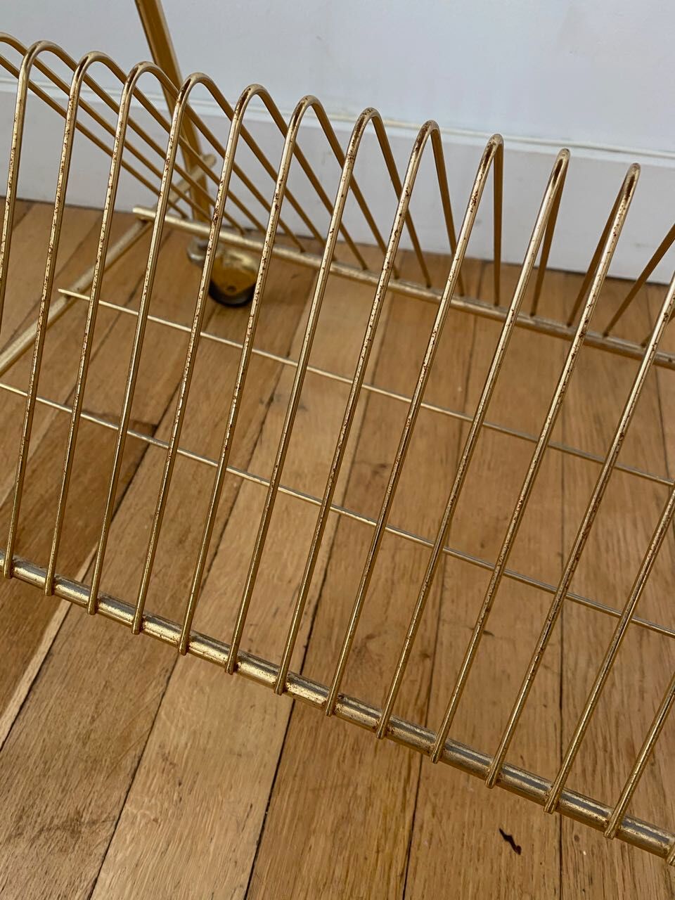 Storage-vinyl extra table