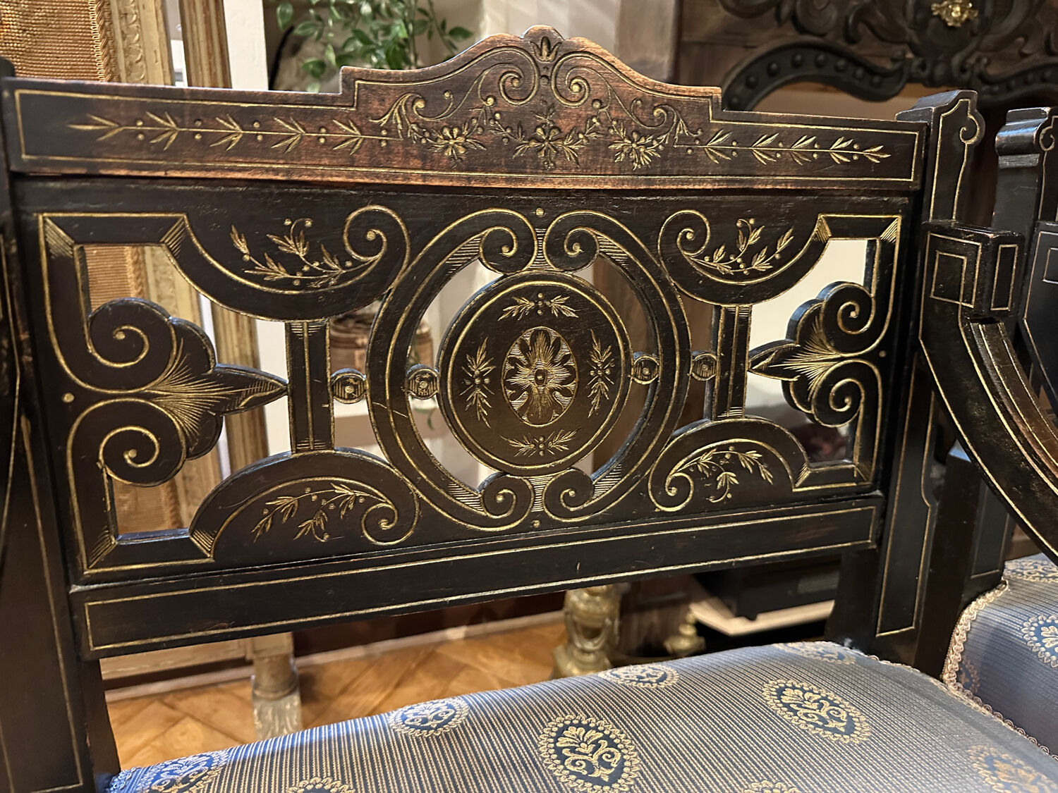 Paire de fauteuils victoriens