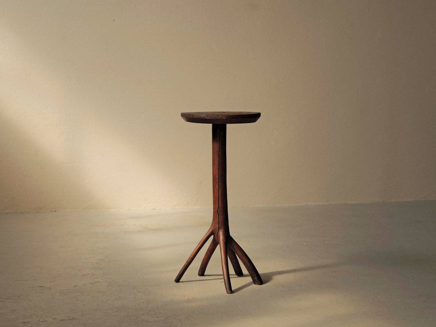 Solid wood side table, Art-Populaire, Auvergne, 19th century
