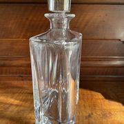 Carafe à whisky en cristal galbé