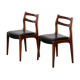 Paire de chaises scandinaves teck & simili cuir