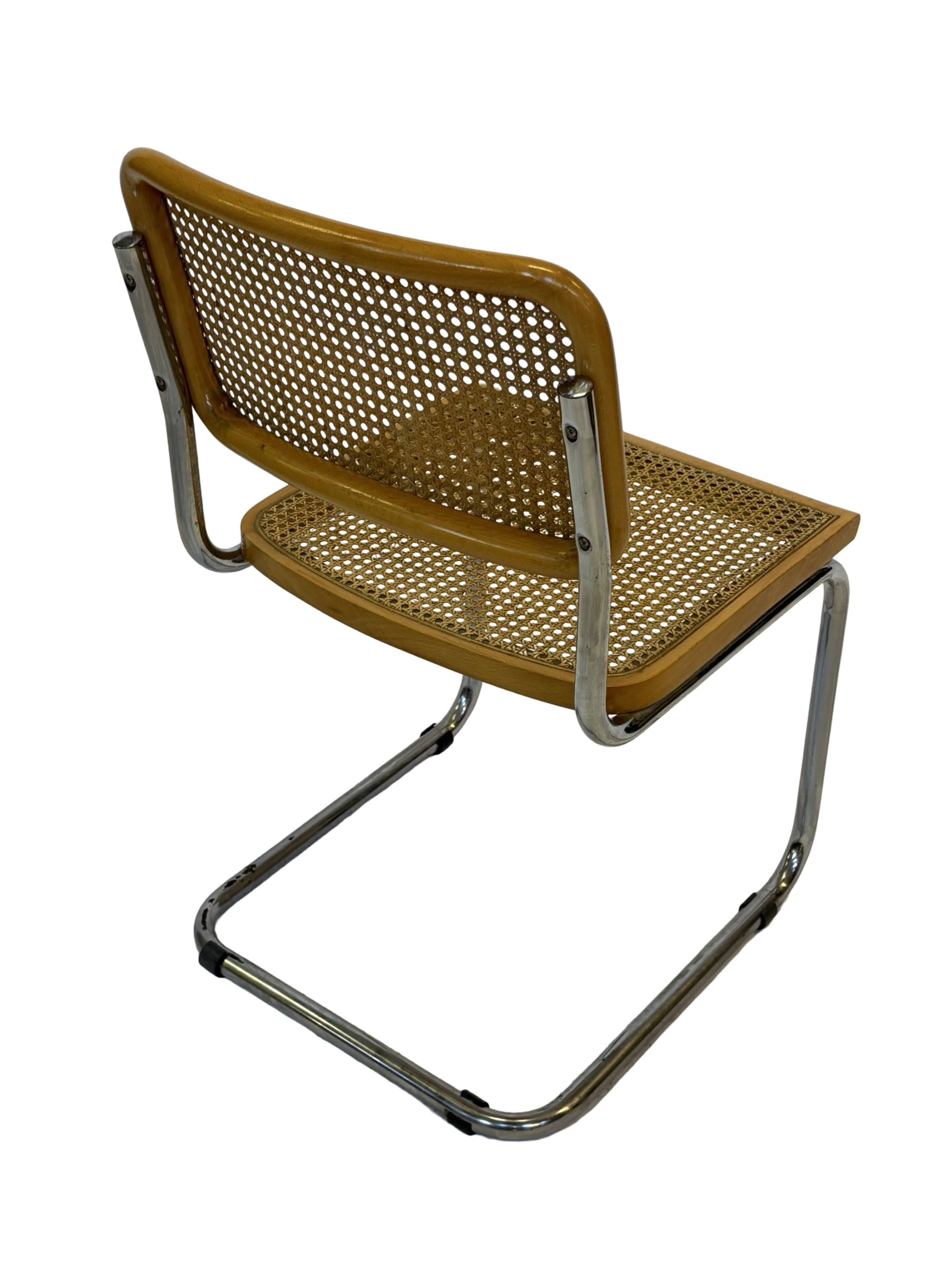 Ensemble de 4 chaises Cesca B32 conçues par Marcel Breuer design fabriqué en Italie