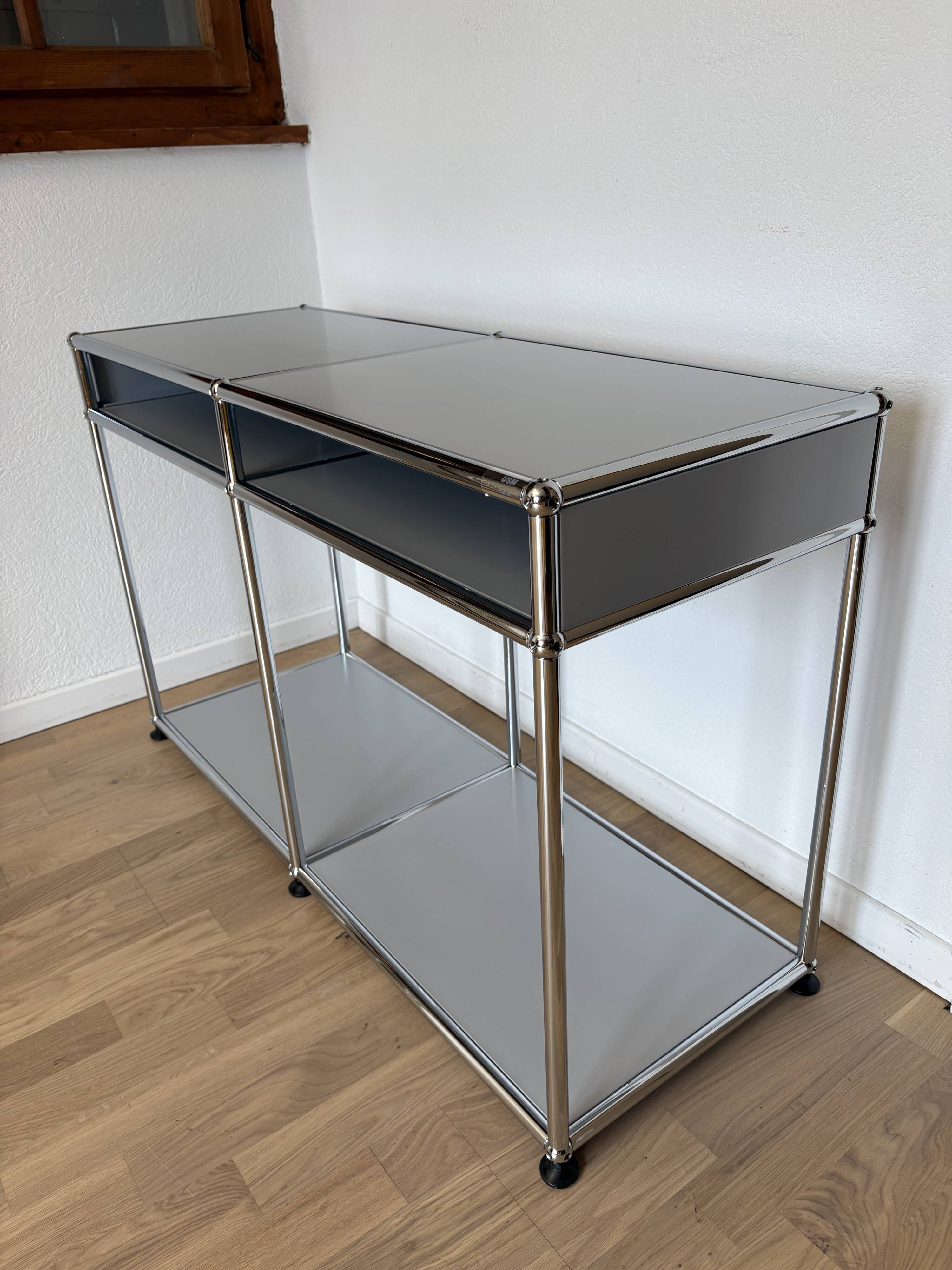 Meuble d’appoint USM Haller en Argent Mat