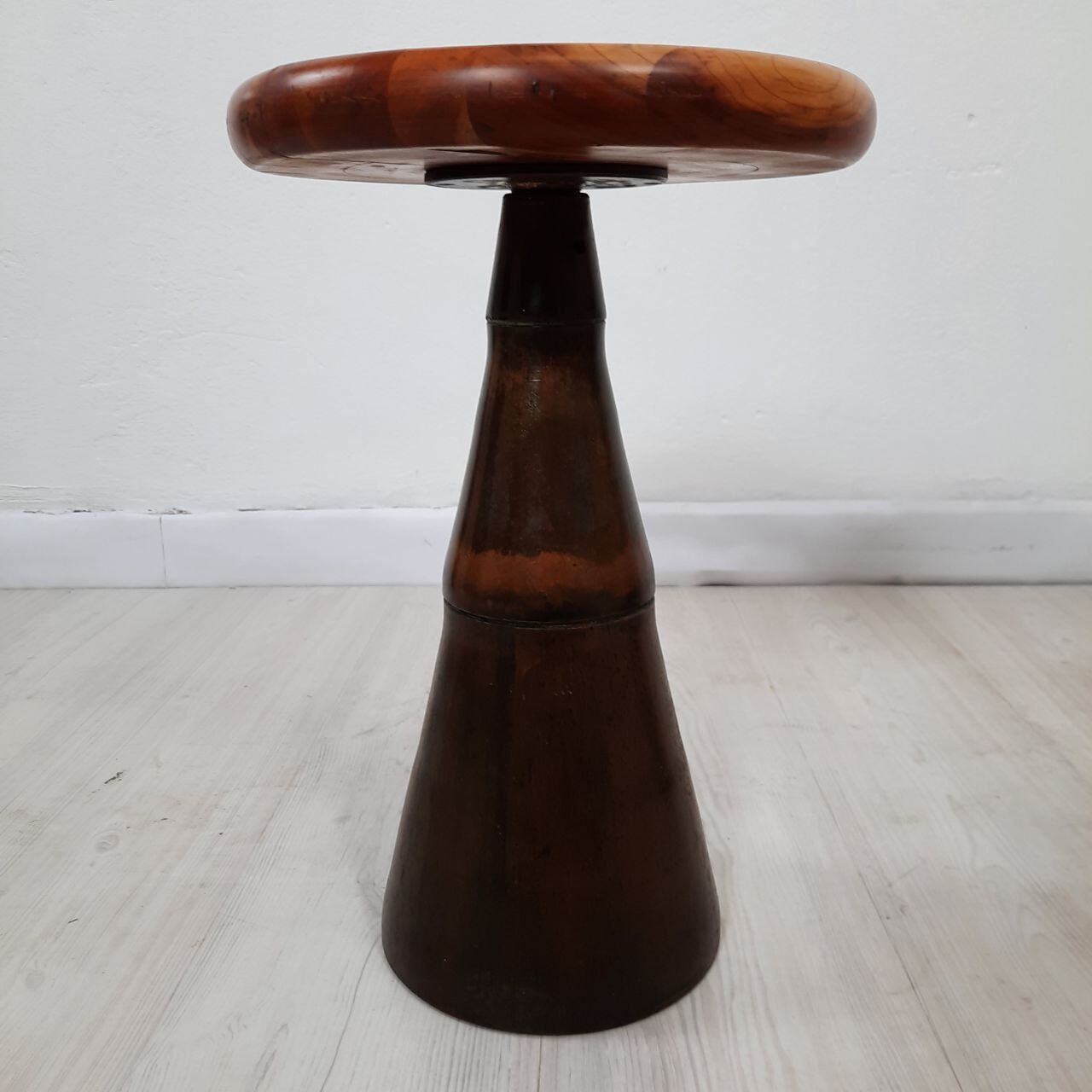 Pair of industrial stools foot in copper metal