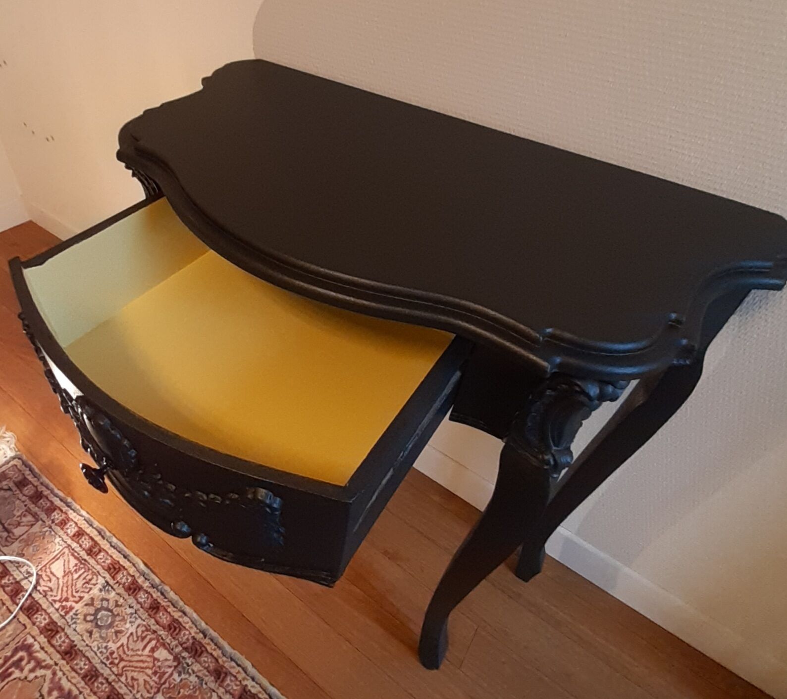 Baroque console black steel