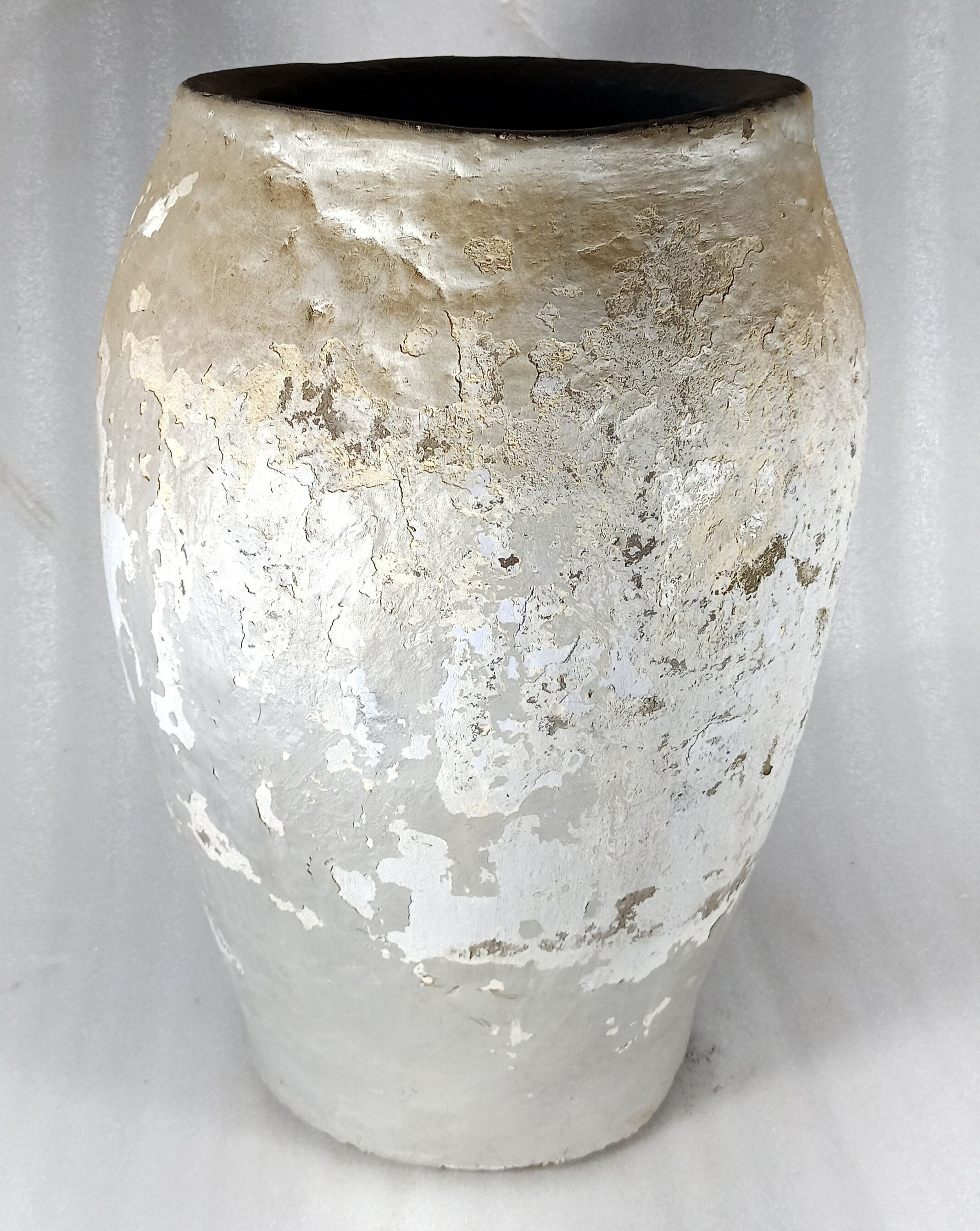 Gray terracotta jar