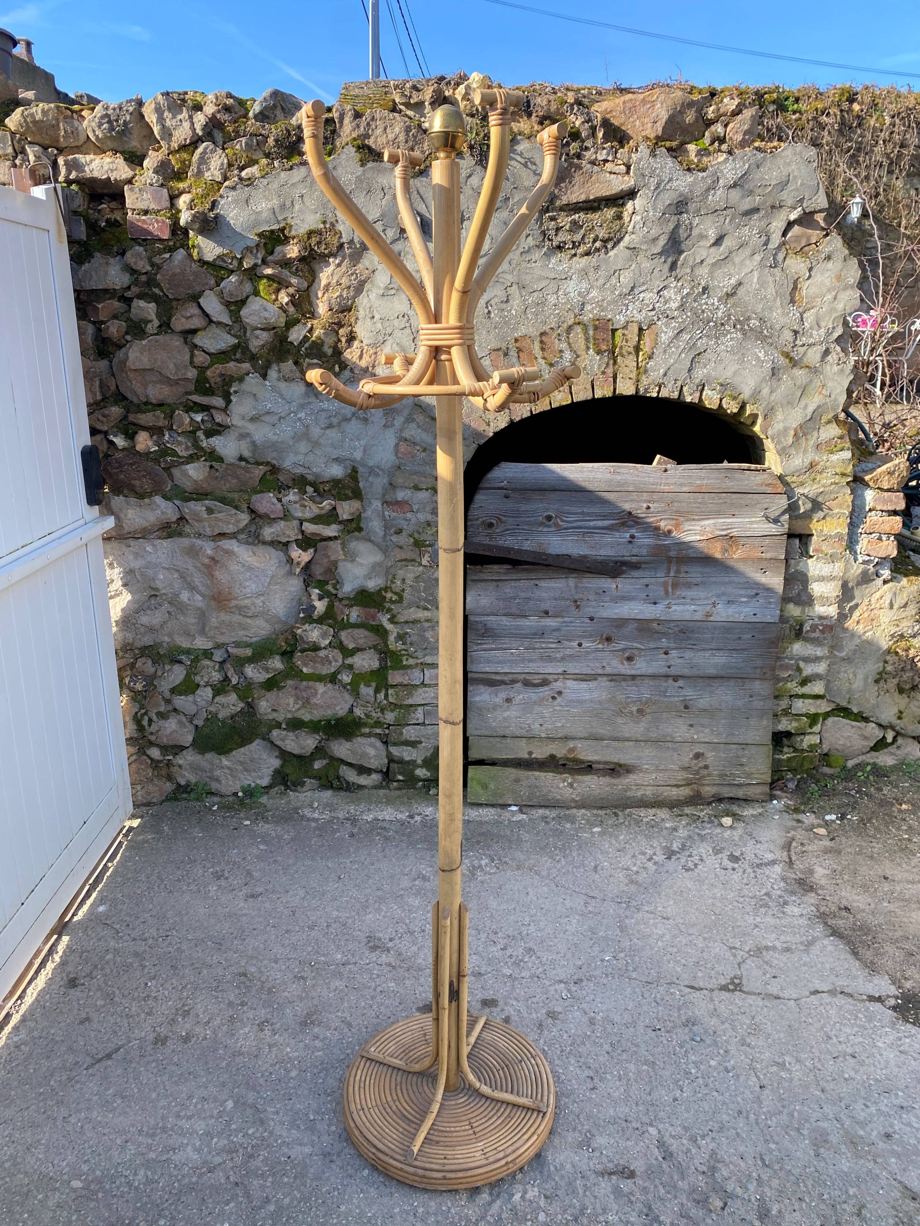 Vintage 1970s rattan parrot coat rack