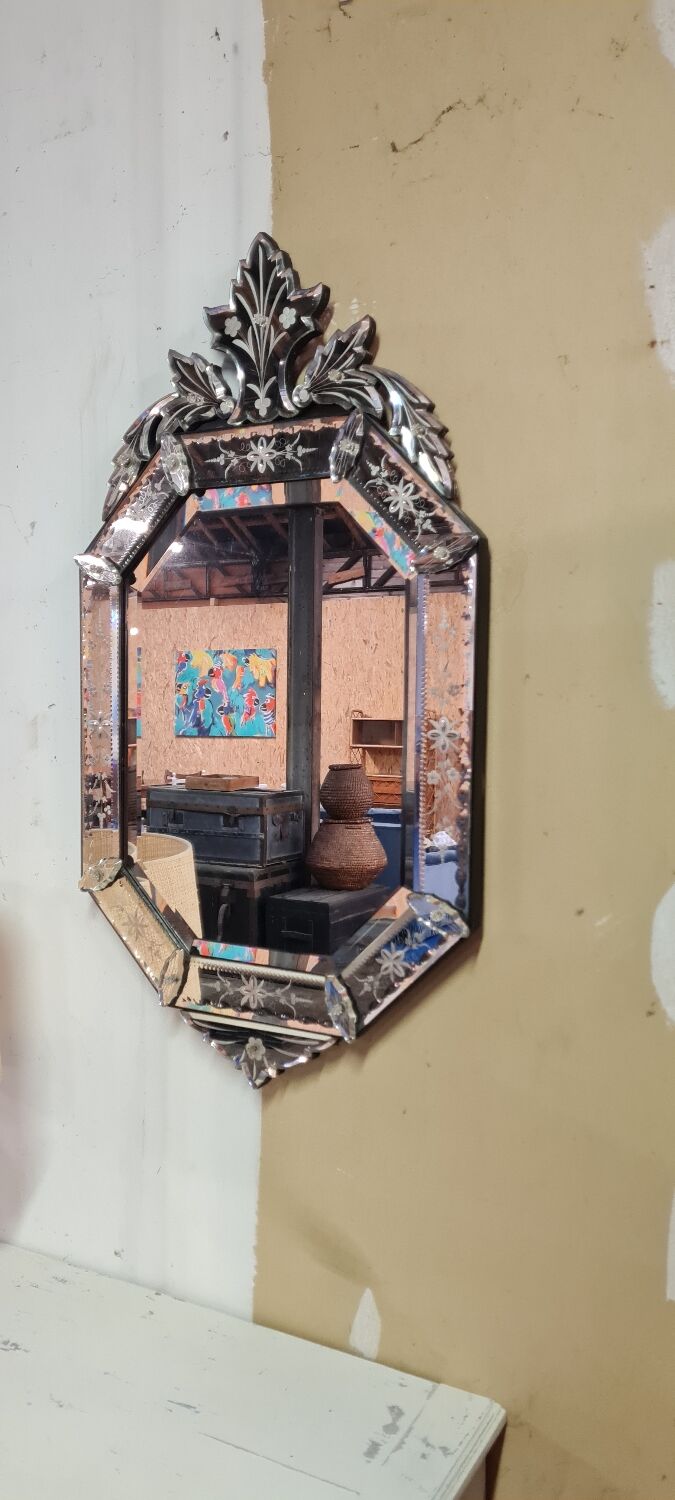 Bevelled Venetian mirror 54x97cm