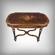 Middle table in rosewood veneer, Napoléon III period – 2nd half of the 19th century.