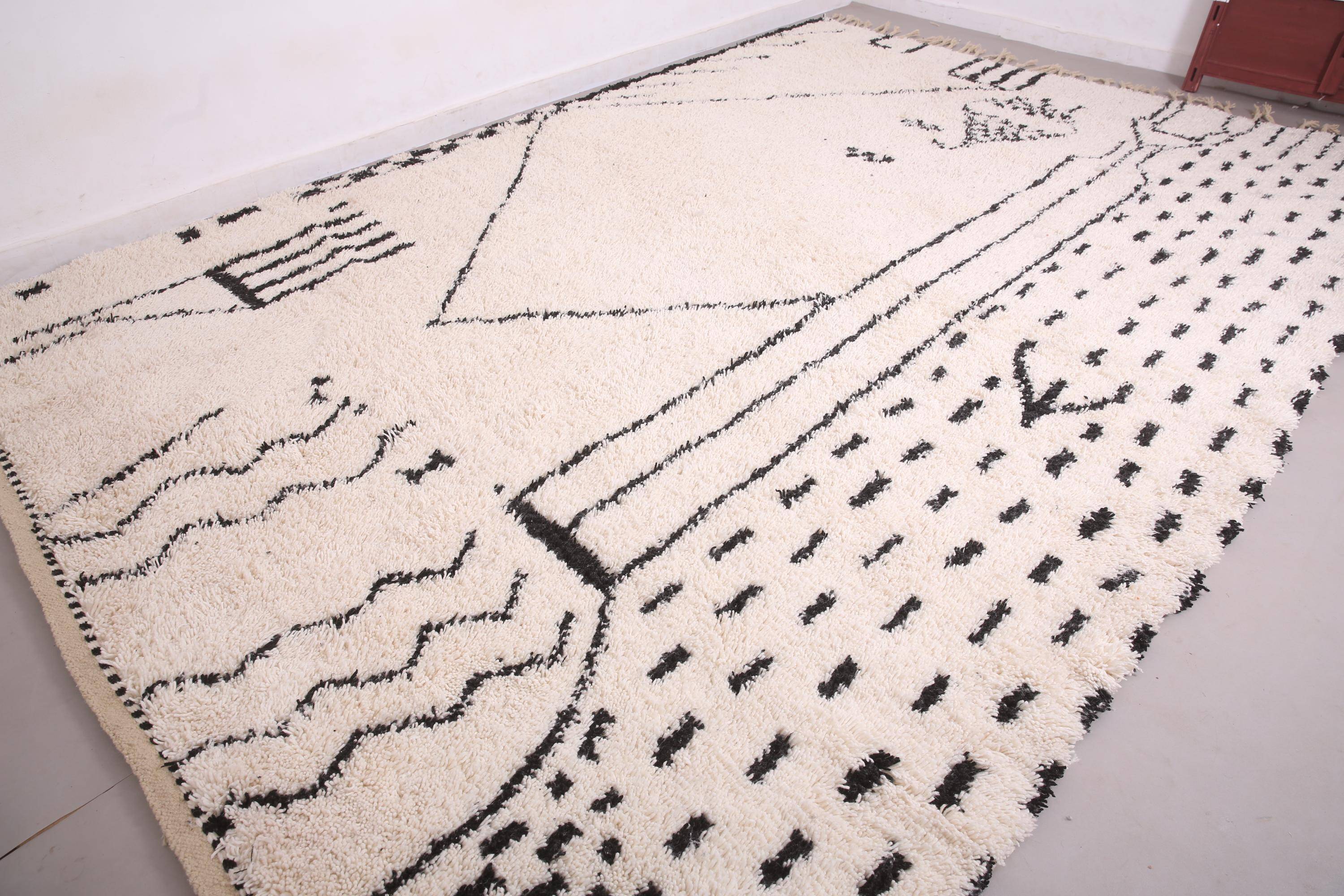 Unique natural wool Moroccan rug 3x2 m