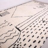 Unique natural wool Moroccan rug 3x2 m