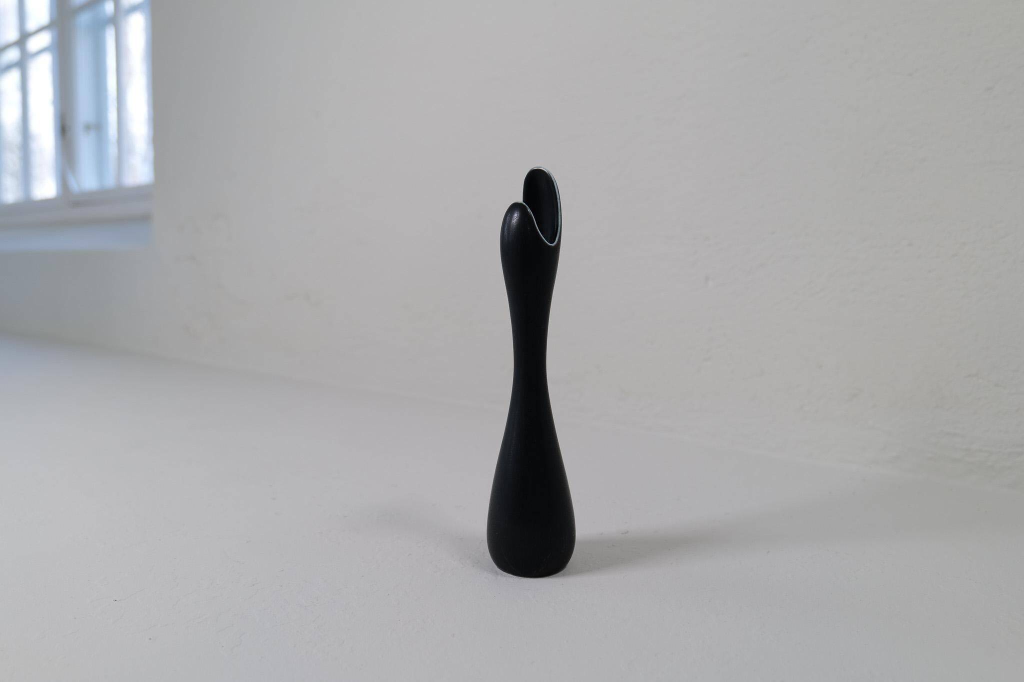 Mid-century modern ceramic vases "Caolina" by Gunnar Nylund Rörstrand, Sweden.