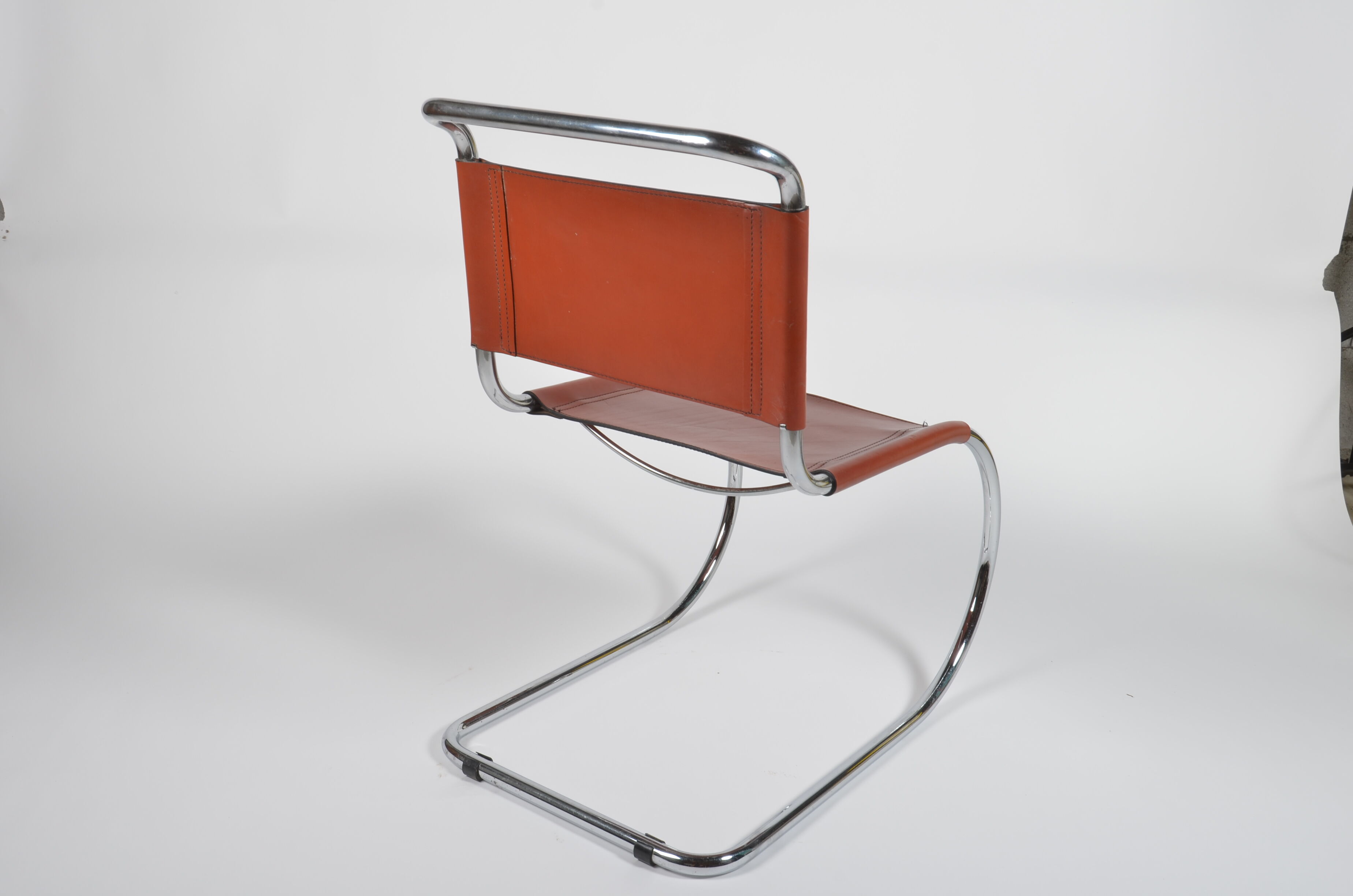 Chaise MR10 édition Thonet