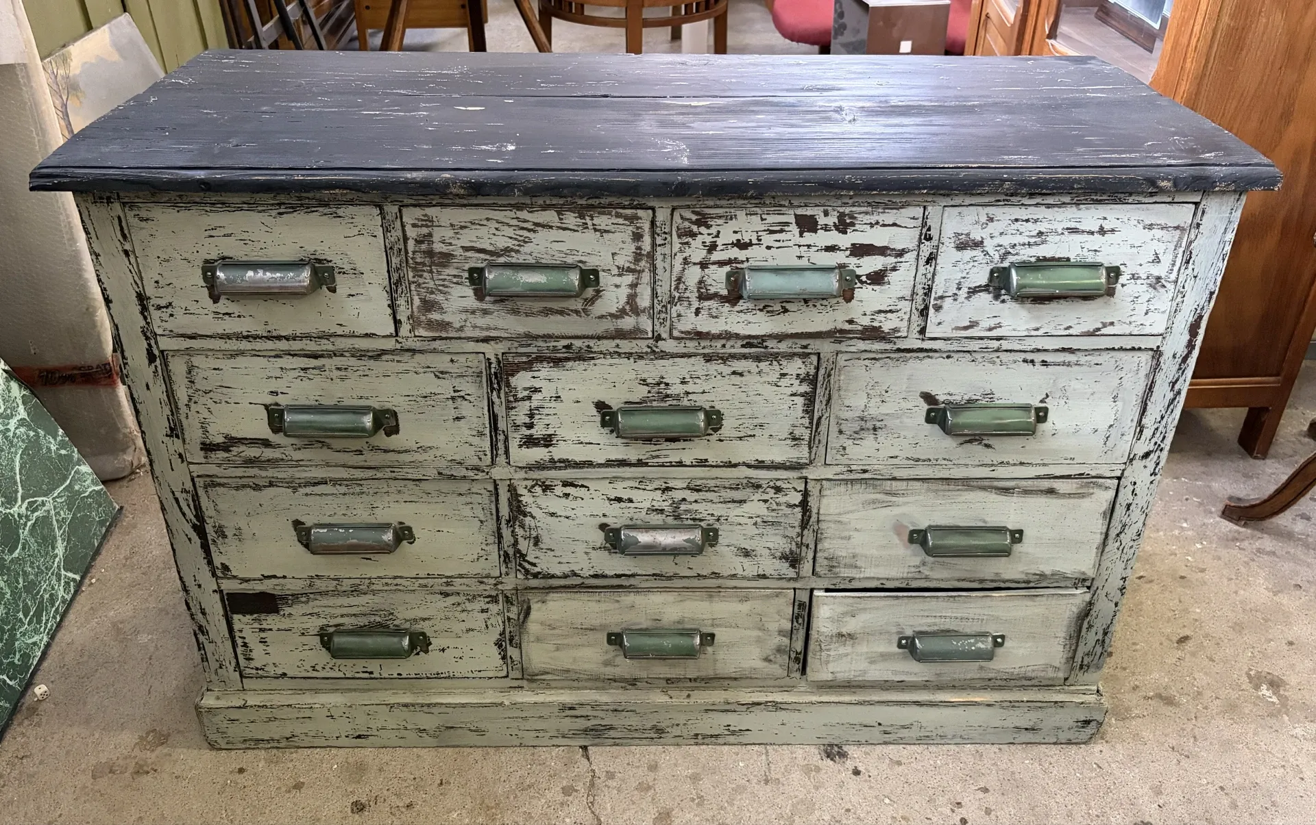 Wooden chest of drawers
