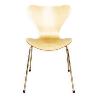 Arne Jacobsen Stuhl 3107 for Fritz Hansen