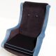 Fauteuil à dossier haut des années 1950, retapissé en velours bleu et mauve