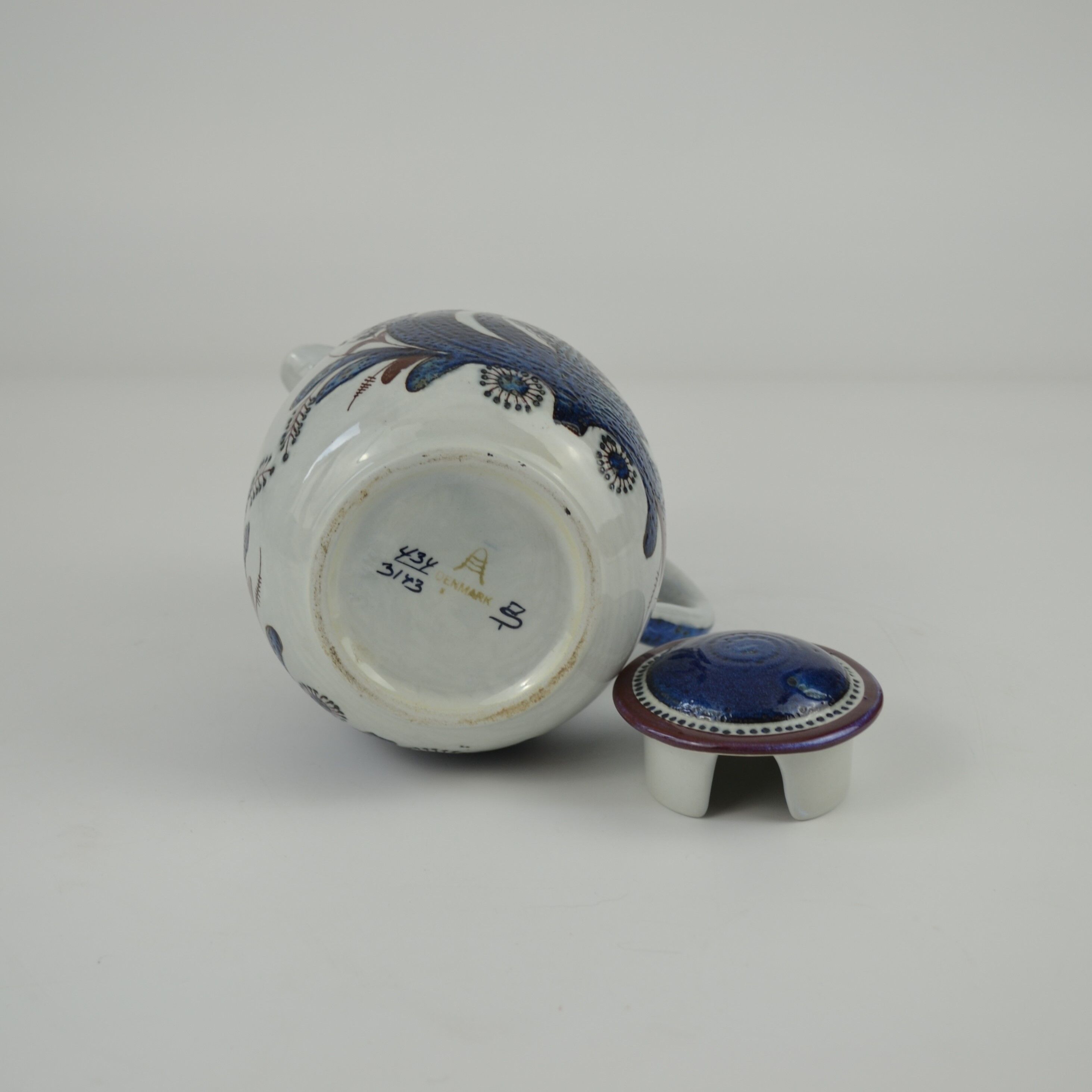 Pitcher with Earthenware lid Tenera series by Berte Jessen for Aluminia