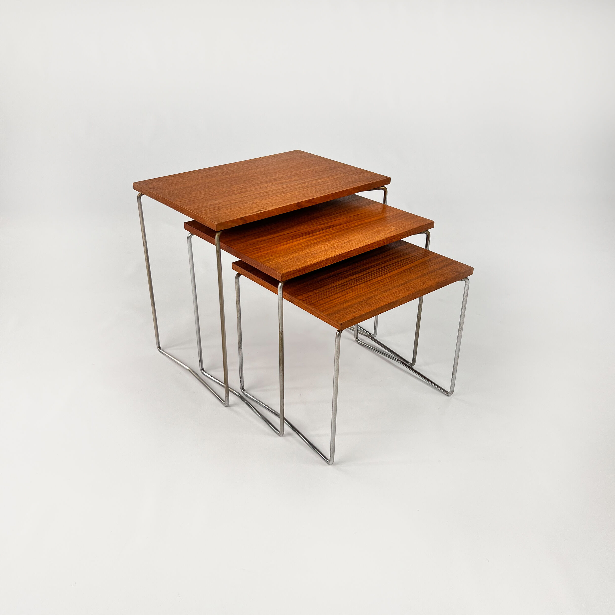 Ensemble de tables gigognes Brabantia du milieu du siècle, années 1960