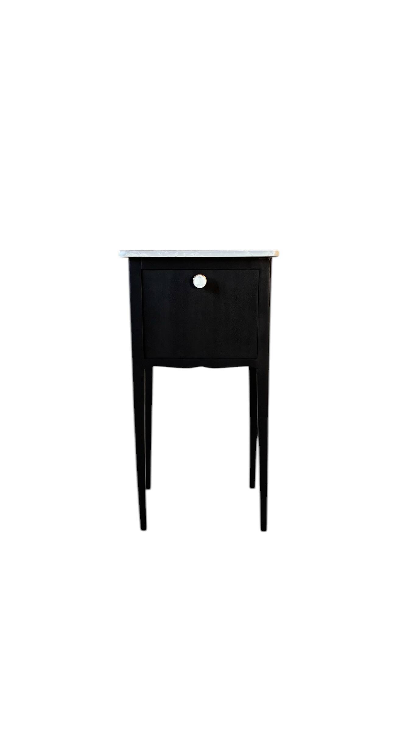 Table de chevet Parisien -début XXe siècle.