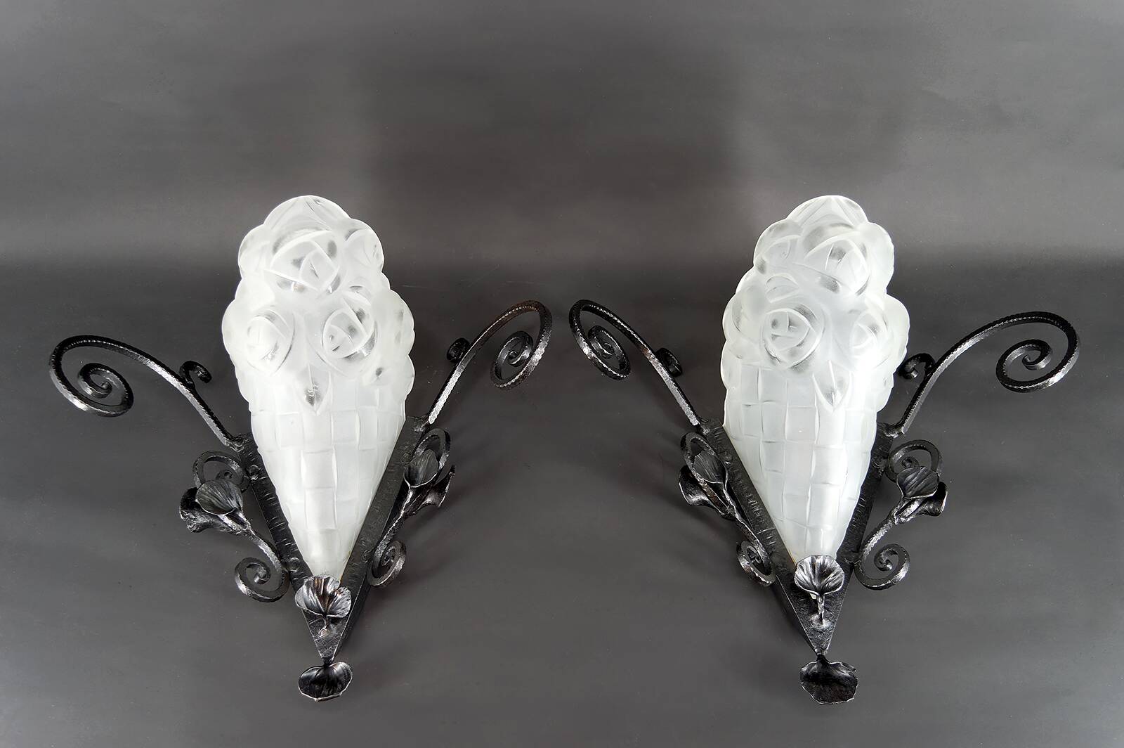 Pair of Wrought Iron Wall Lights by Degué, Art Deco, France, c. 1930