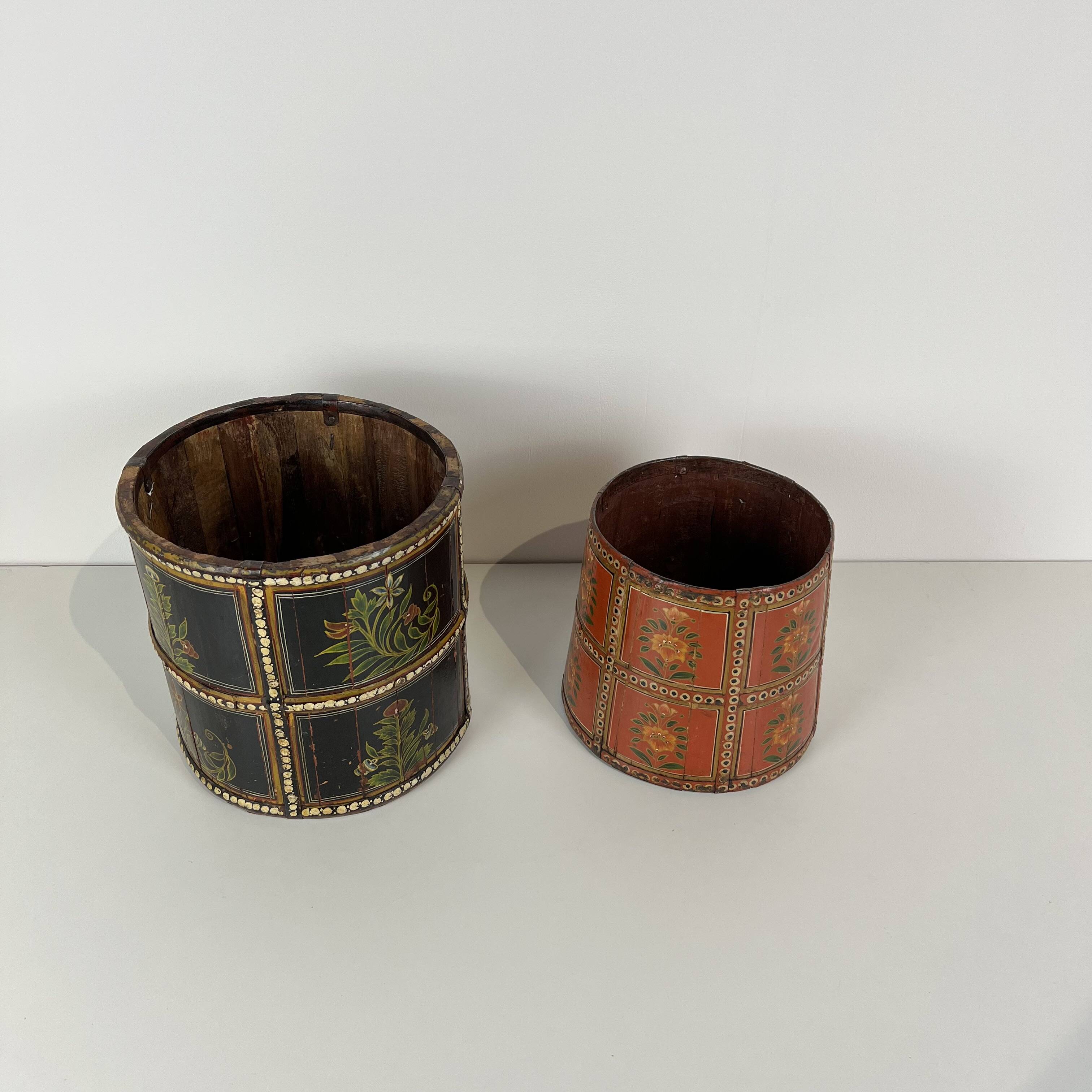 2 Old rice baskets, wooden buckets, flower pot, hand painted