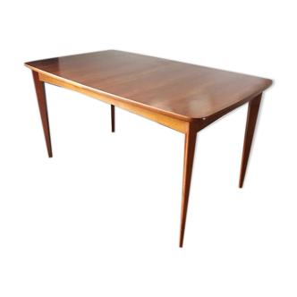 Scandinavian table