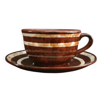 English earthenware cup in "Mary" style, Sarreguemines.