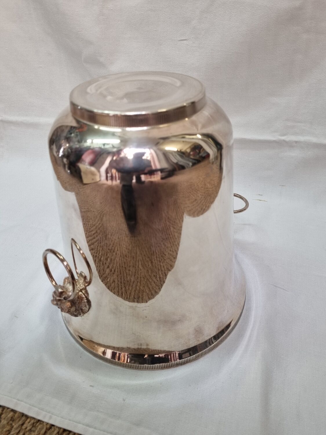 Silver metal champagne bucket lion's head
