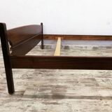 Lit en palissandre scandinave