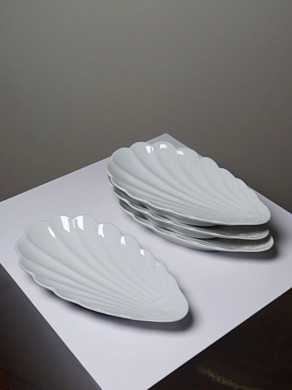 4 white porcelain Limoges shell rococo vintage dishes