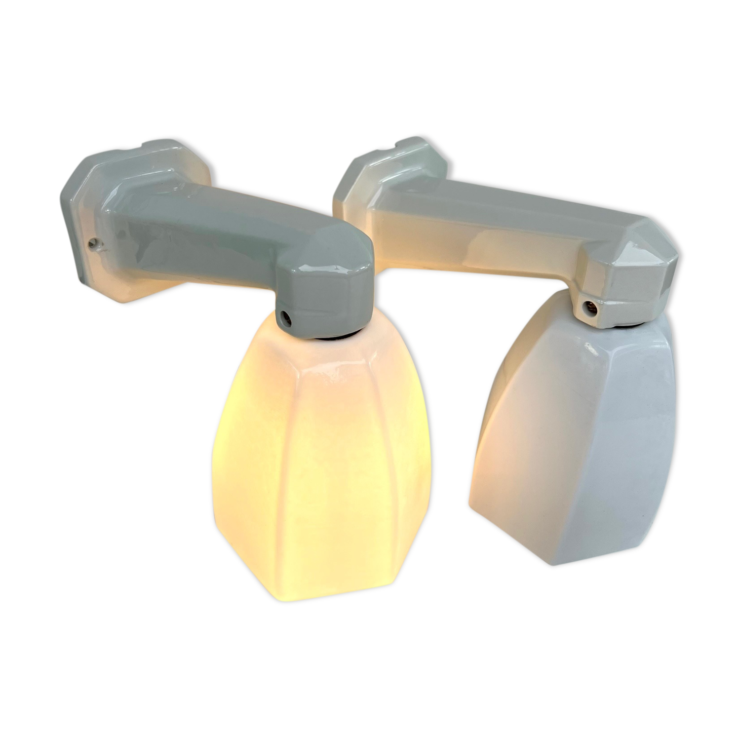 THE PAIR 2 WALL LAMPS OLD BATHROOM 1930 1940 OPALINE AND PORCELAIN LEGRAND