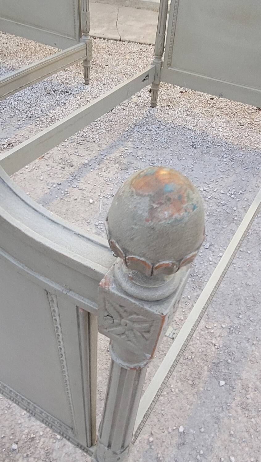 Pair of antique Louis XVI style beds with patina - 1900s
