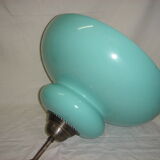 Turquoise/blue opaline suspension