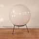 Grande lampe de table globe sphérique en plastique – Raak Amsterdam | Lampe au design vintage