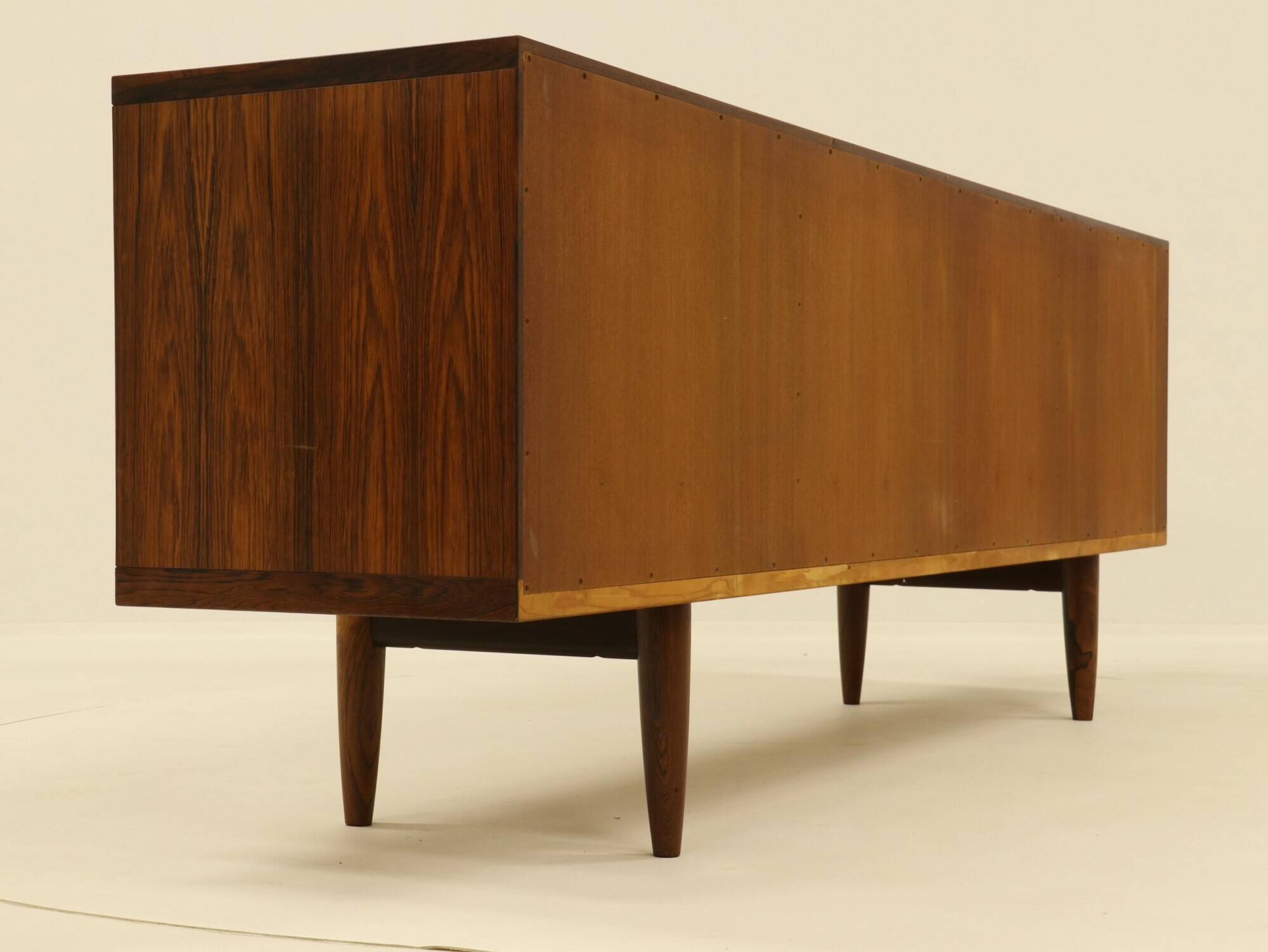 Buffet en palissandre modèle 20 de Niels Otto Møller
