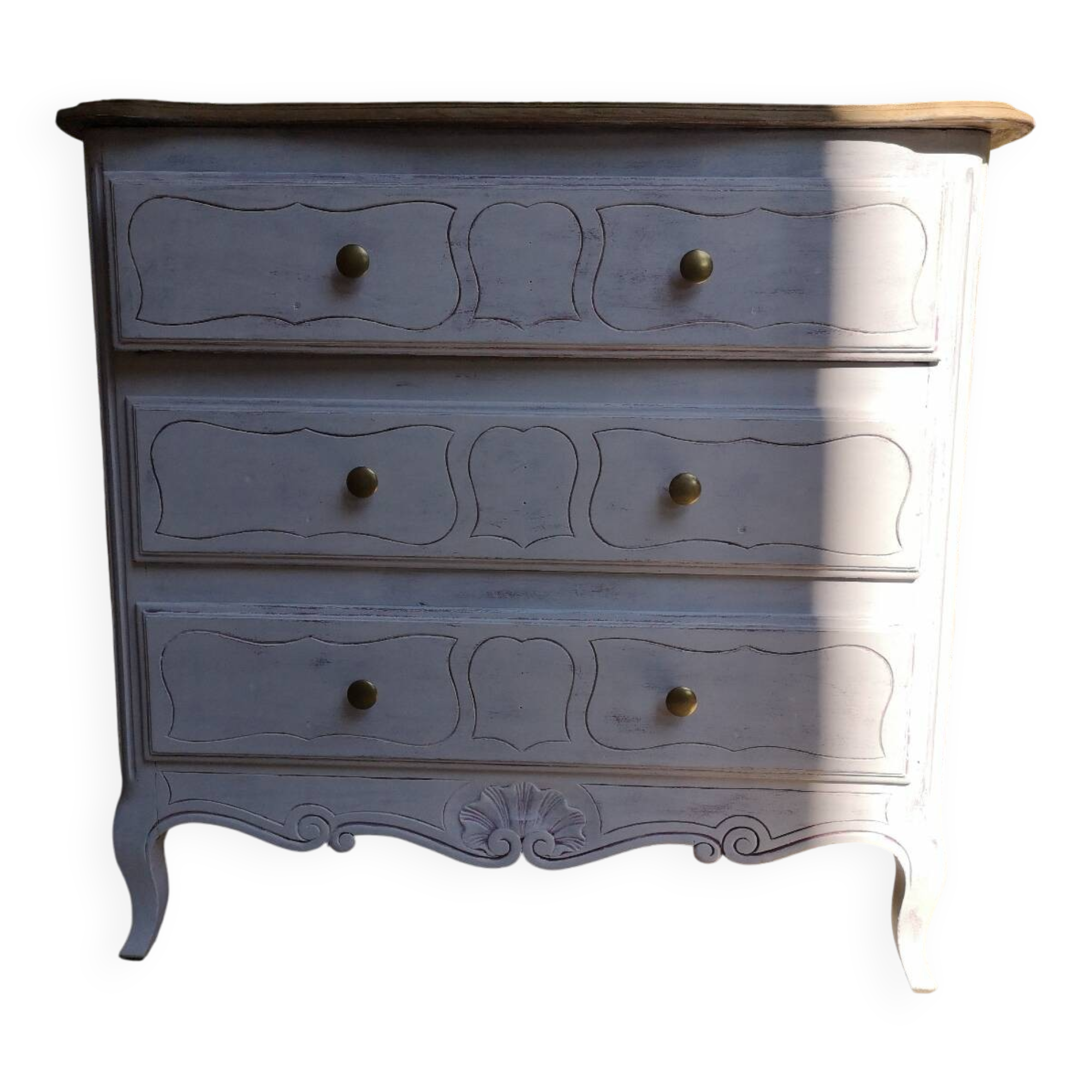 Antique chest of drawers