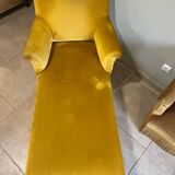 Golden velvet daybed