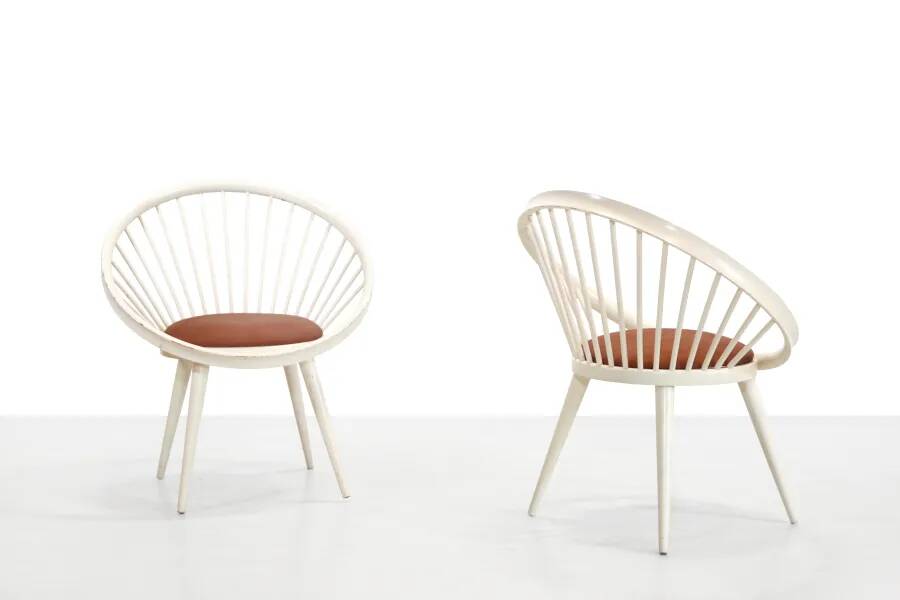 White Yngve Ekström Cirkle chair with leather cushion