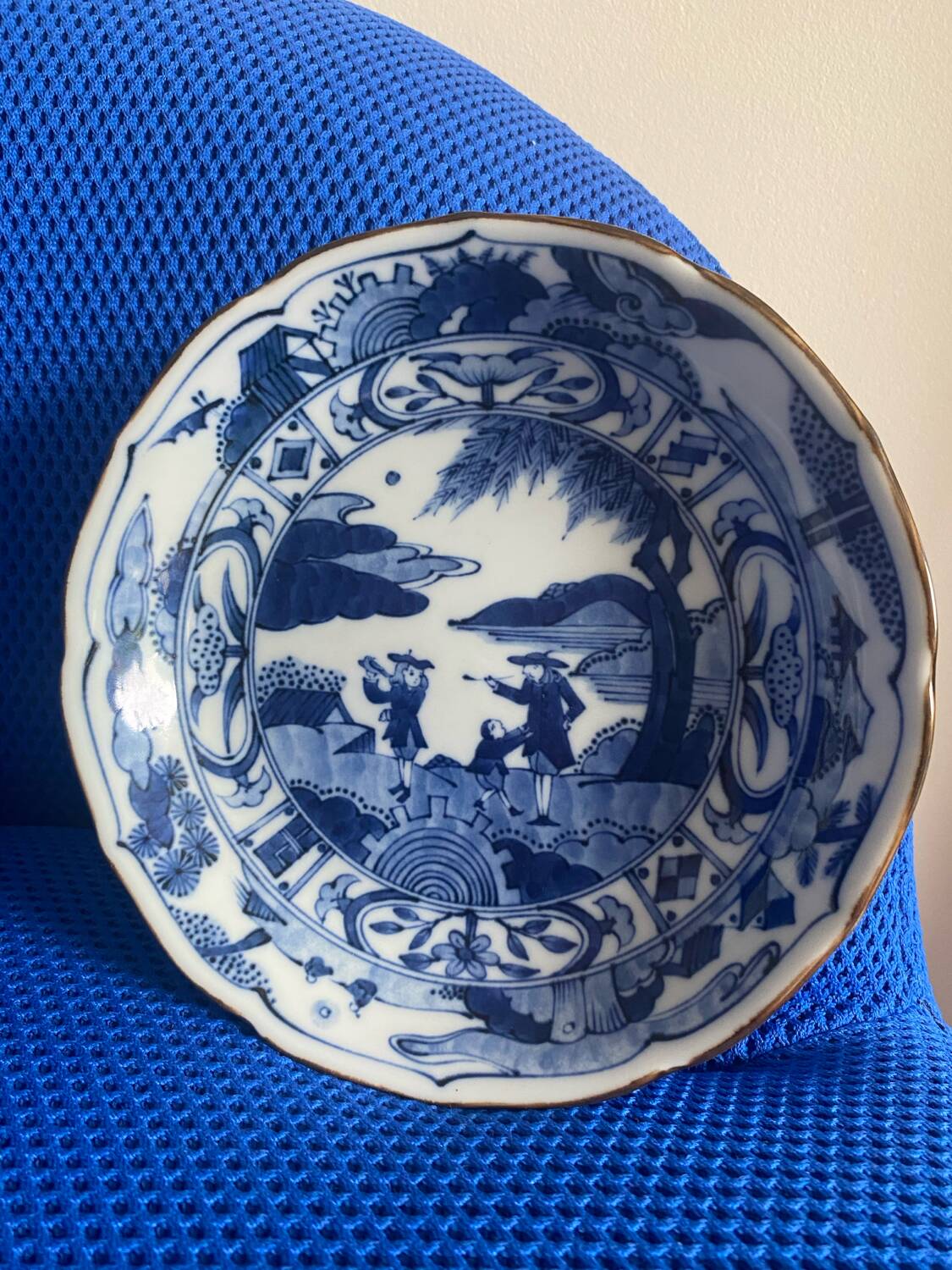 Assiette en porcelaine