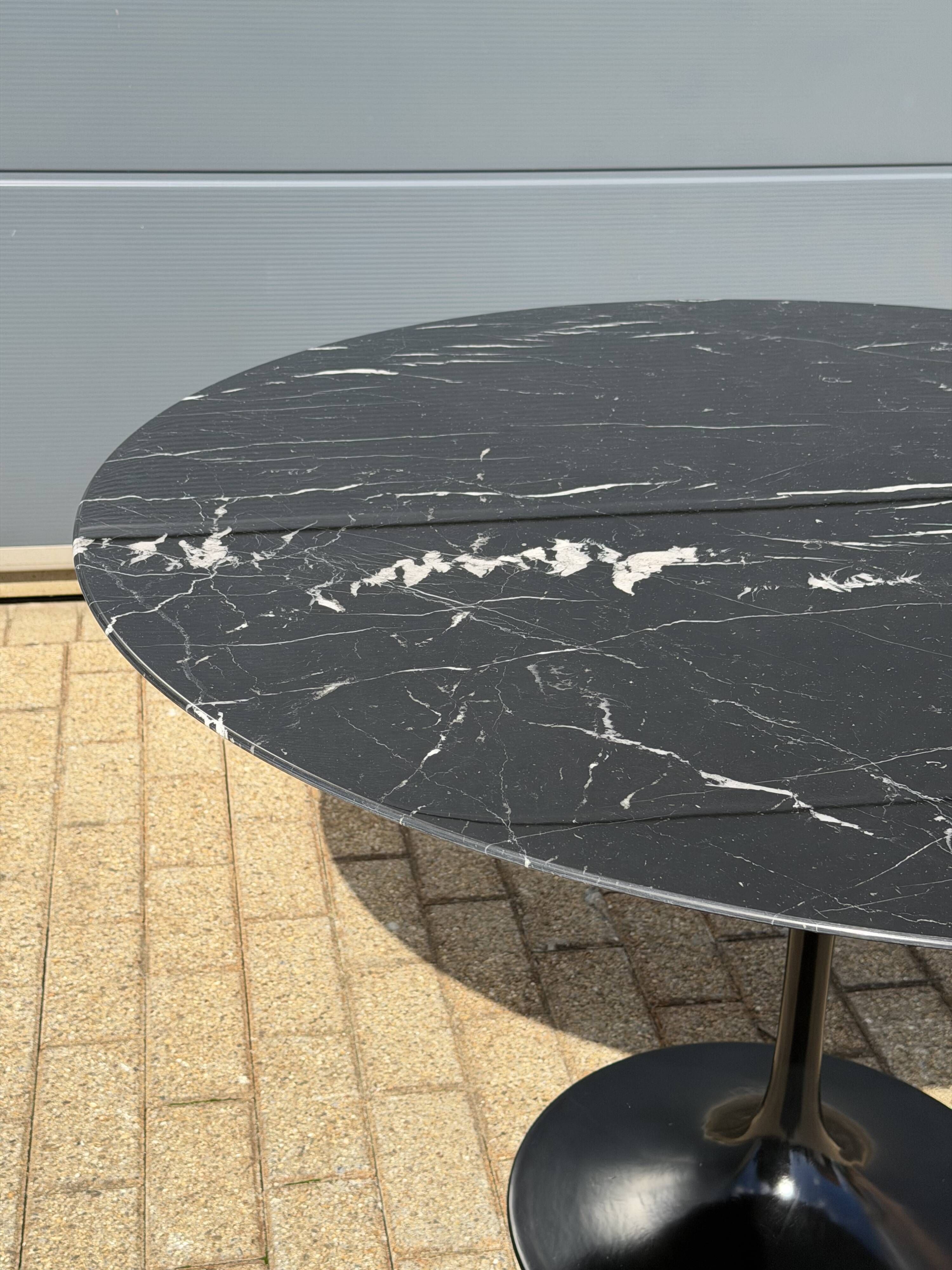 Original Knoll Tulip dining table (120cm) Nero Marquina glossy LIKE NEW!