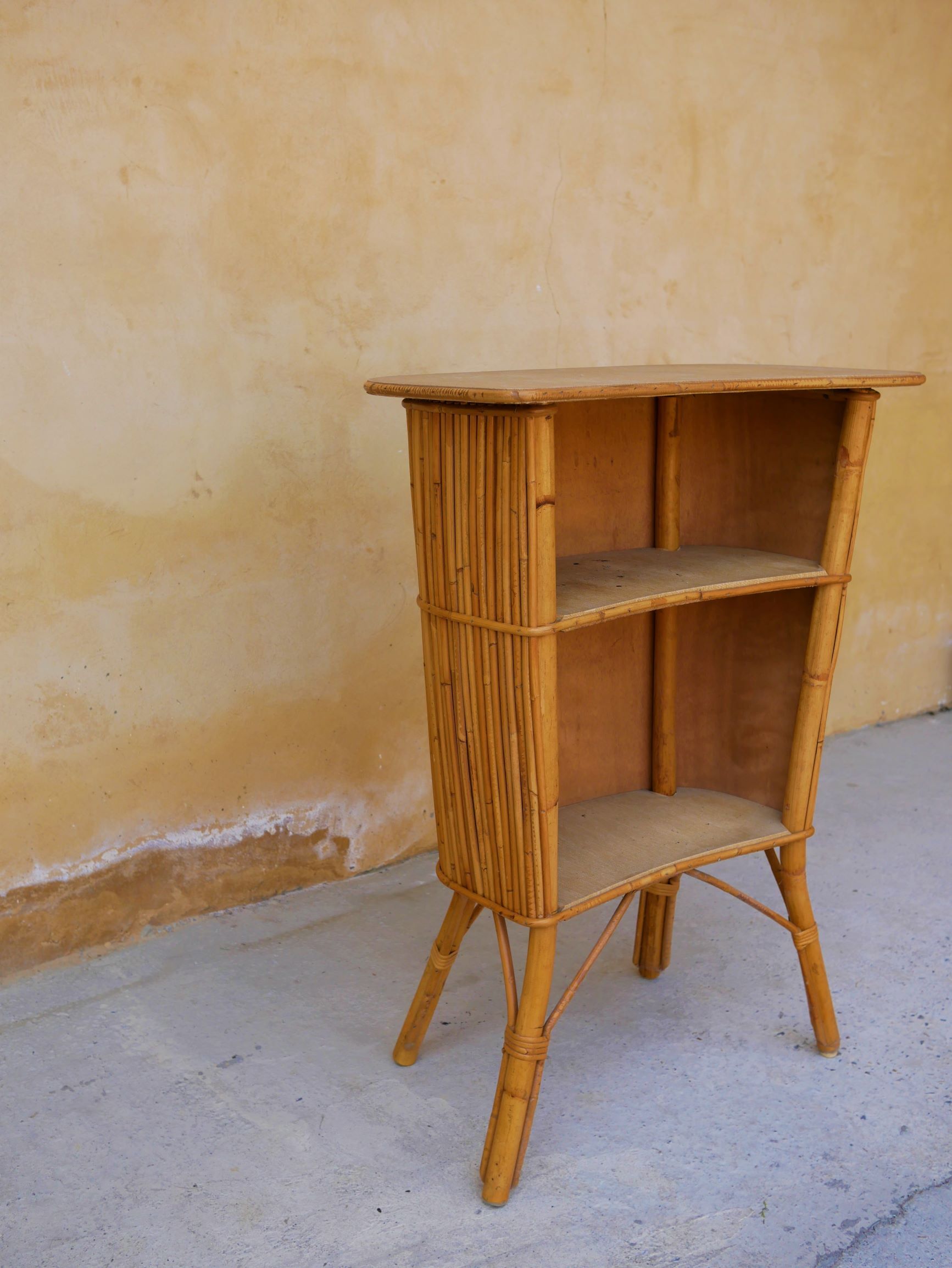 Bar en rotin vintage