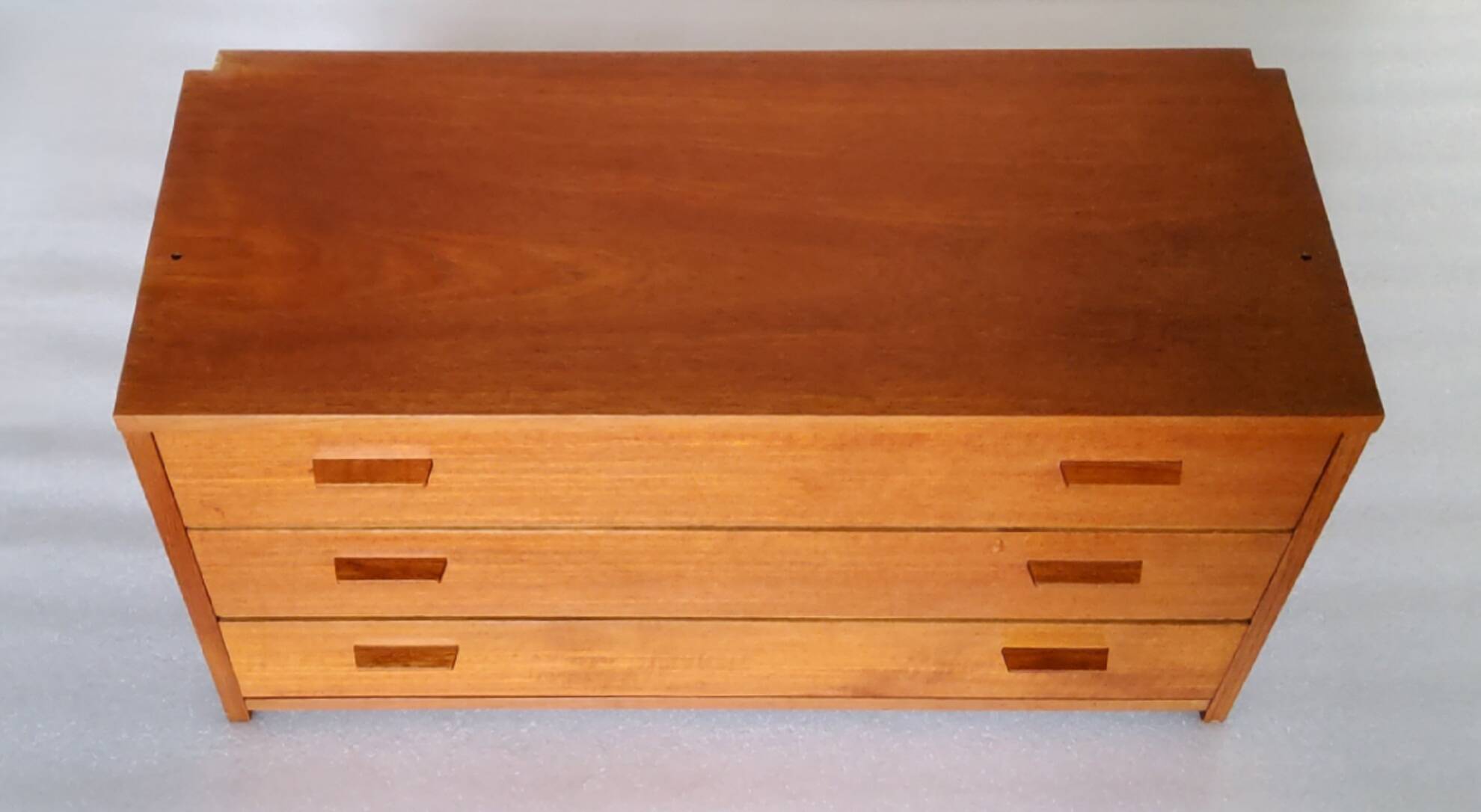 Modular Scandinavian wall shelf – Danish design from the 1970s