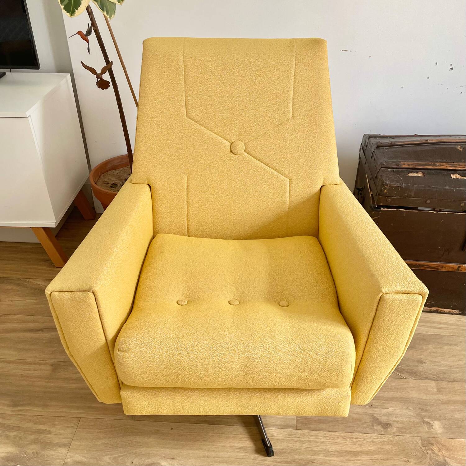 70s armchair