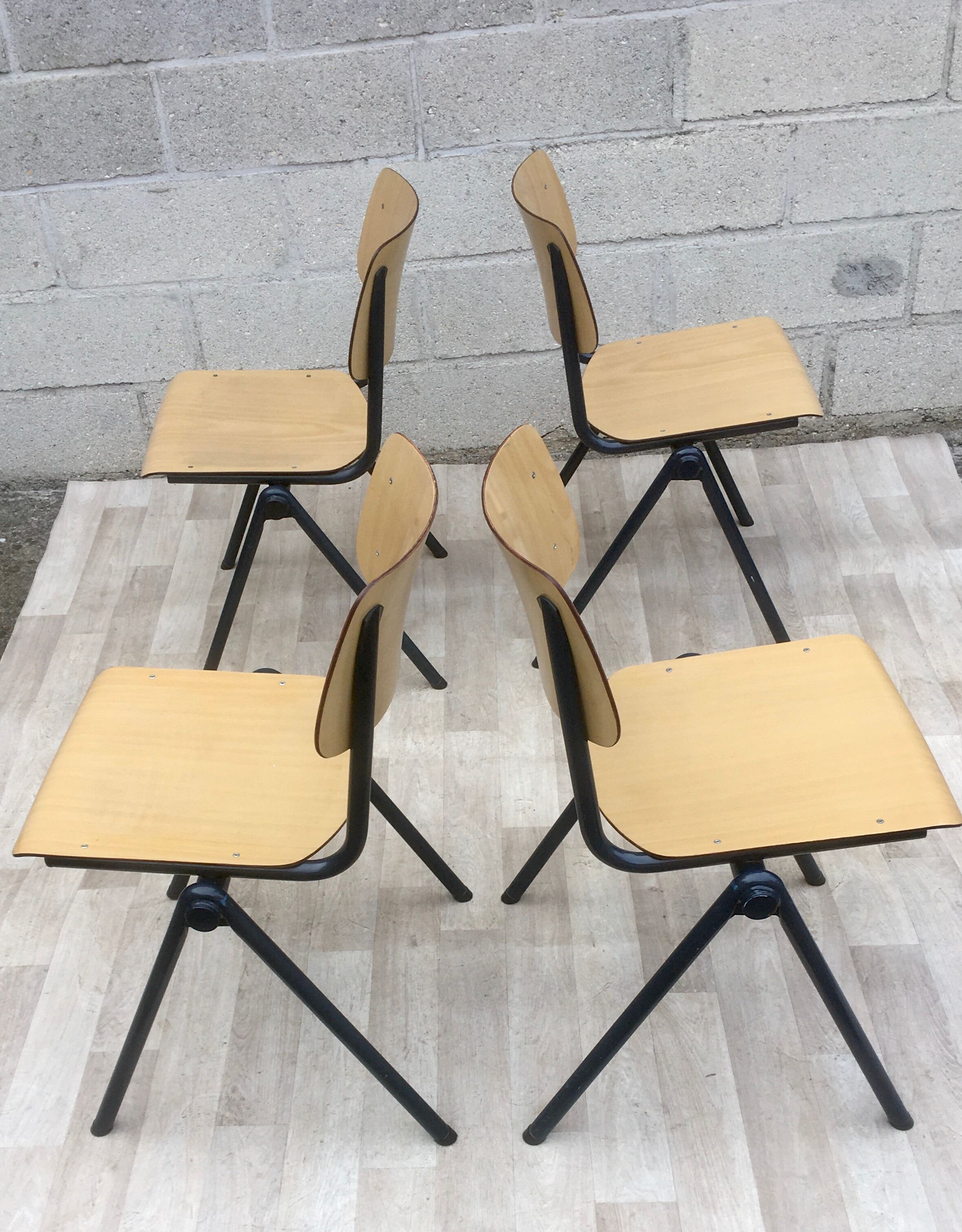 Lot de 6 chaises vintage Galvanitas couleur crème