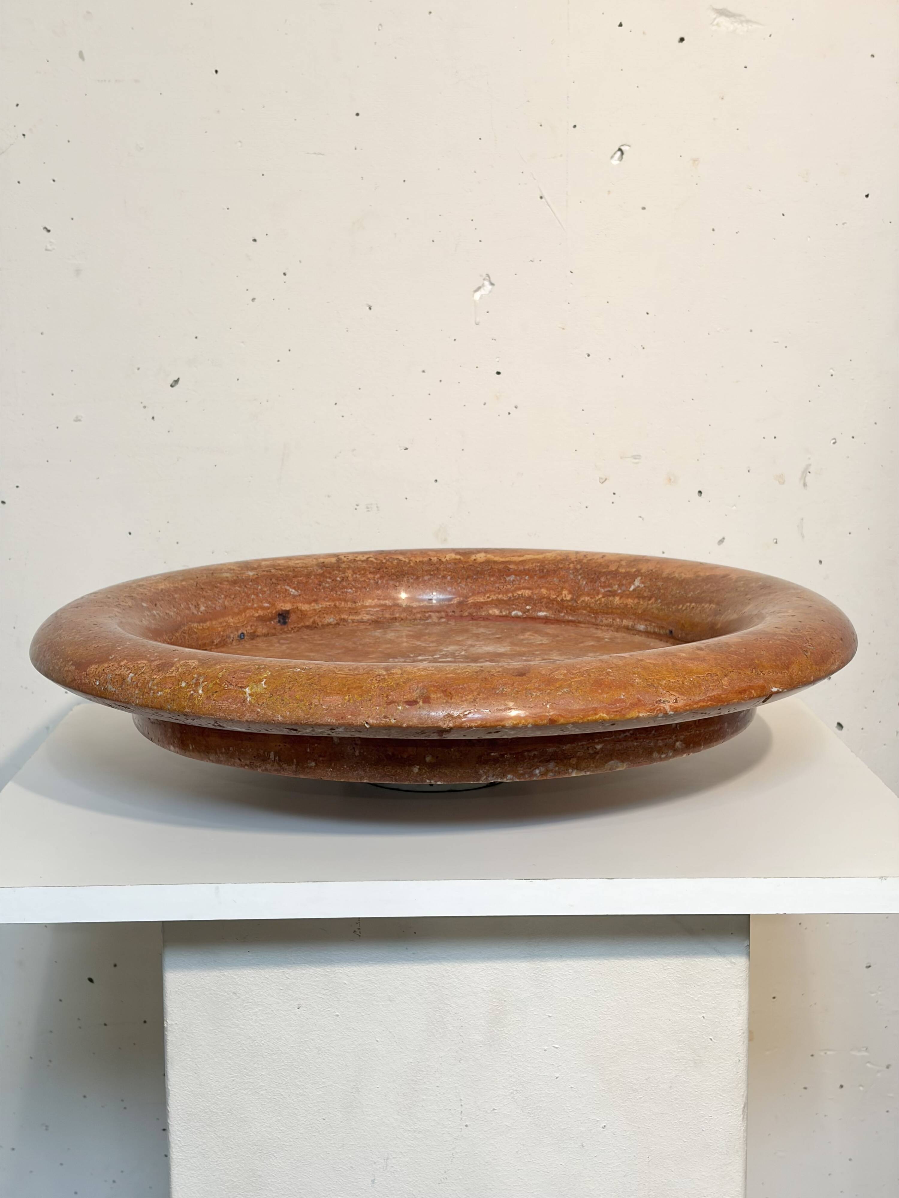 Milieu de table marbre rouge, Roberto Arioli, Gabbianelli, 1970